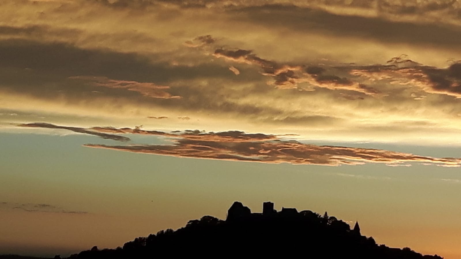 Sonnenuntergang Feste Otzberg im Odenwald Hessen_01.jpg