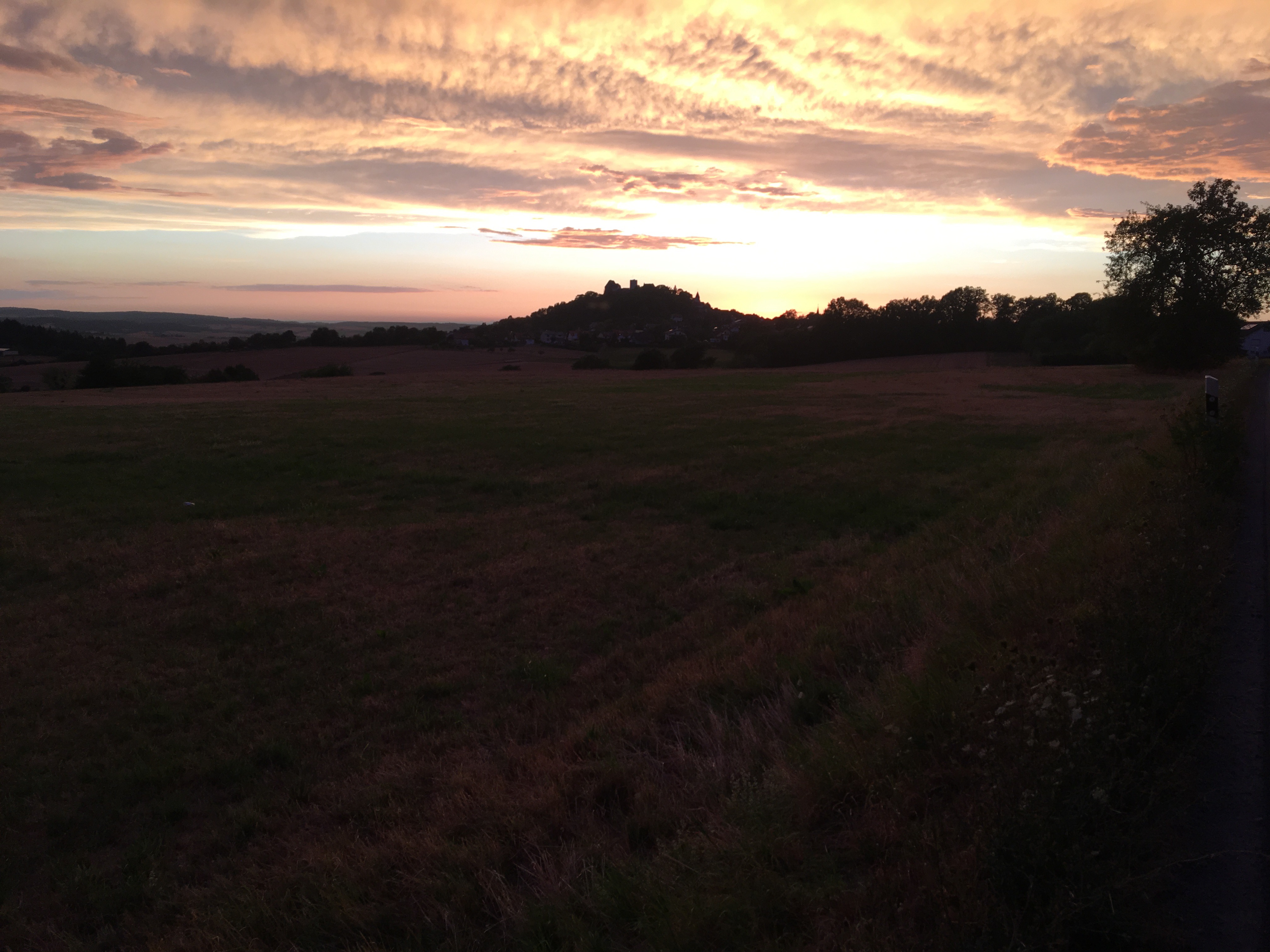 Sonnenuntergang Feste Otzberg im Odenwald Hessen_03.jpg